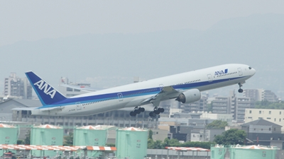 777-300.JPG